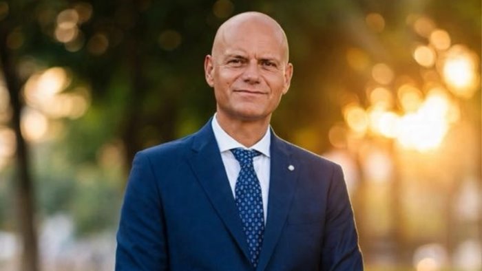 Ritratto fornito per il sito